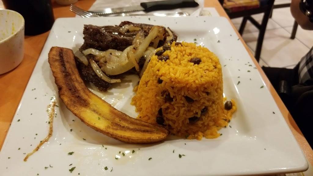 La Cosinita Latina | restaurant | 2480 S Congress Ave, West Palm Beach, FL 33406, USA | 5613452382 OR +1 561-345-2382