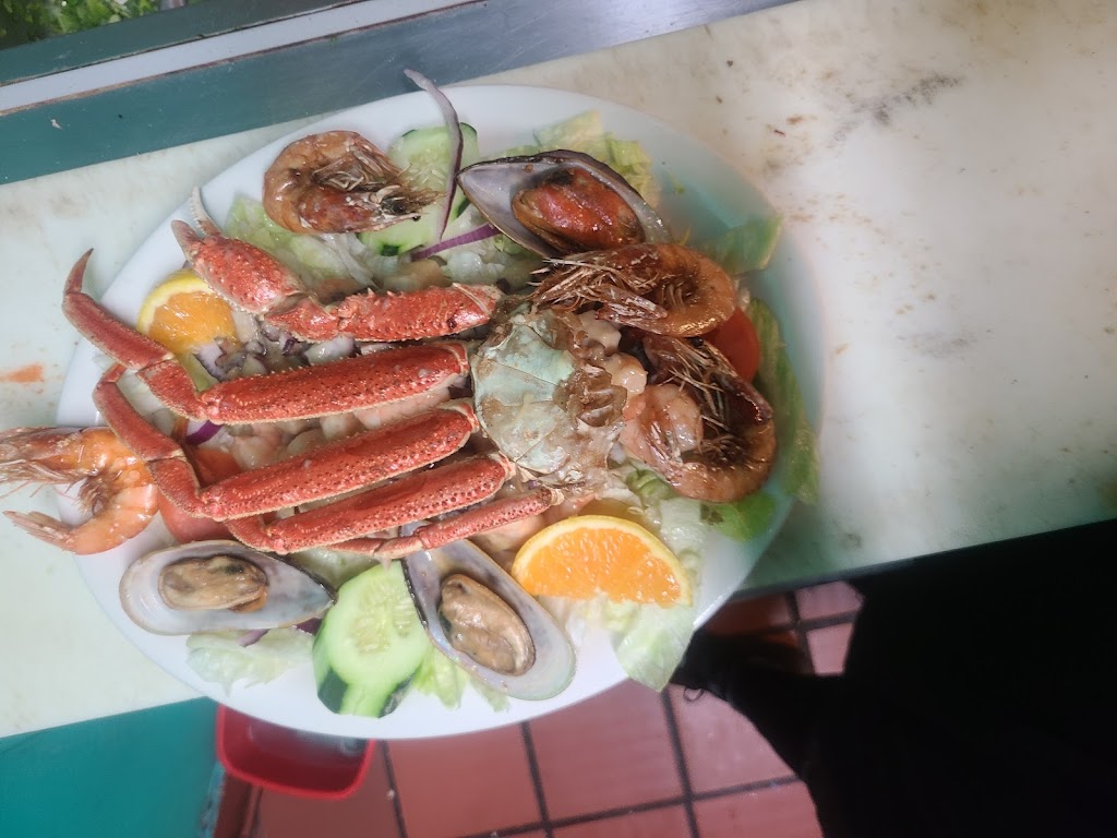mariscos Acapulco | restaurant | 2401 White Ln, Bakersfield, CA 93304, USA | 6618343606 OR +1 661-834-3606