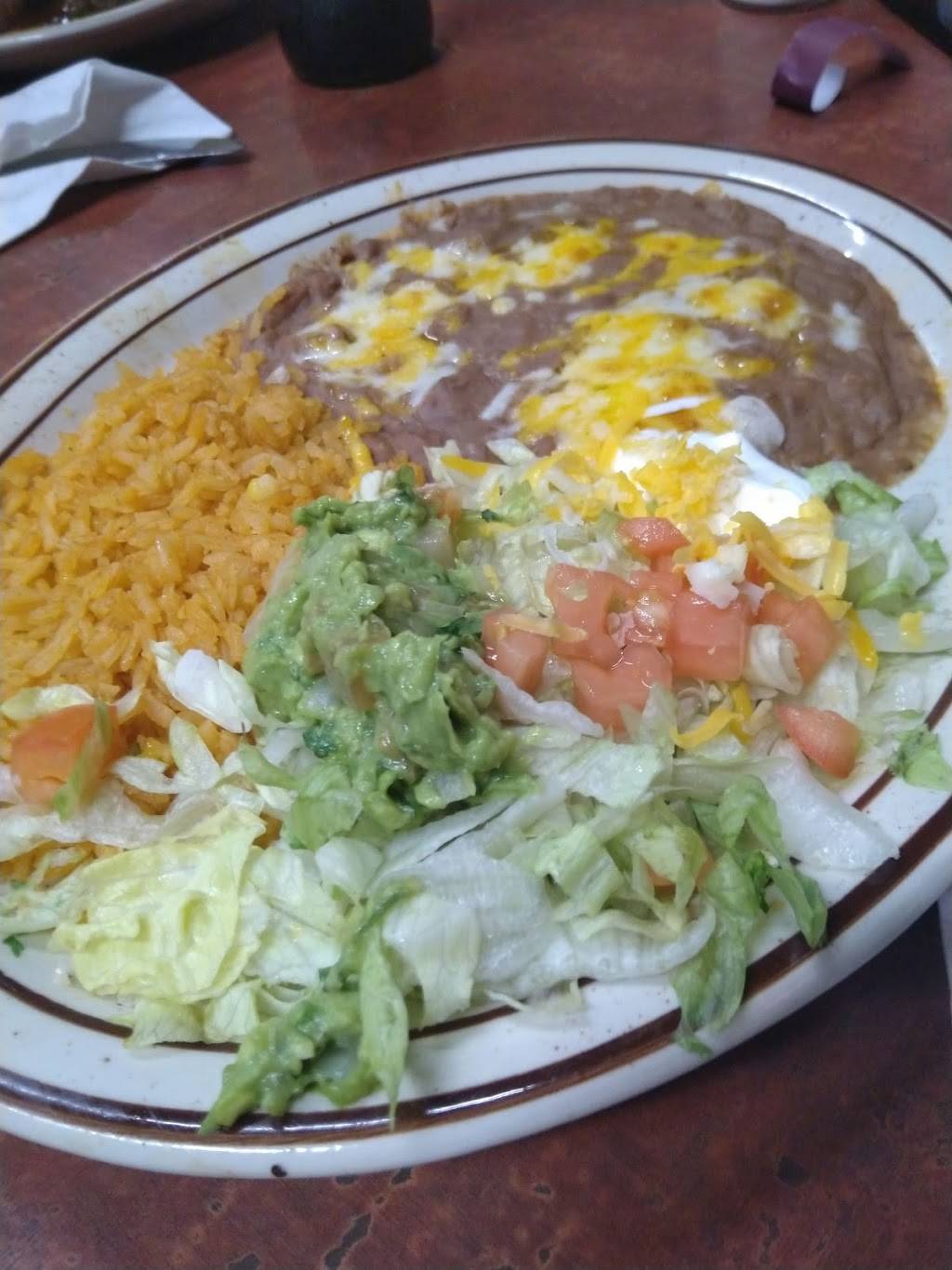 El Tequila Family Mexican | restaurant | 809 1st St SE, New Prague, MN 56071, USA | 9527587602 OR +1 952-758-7602