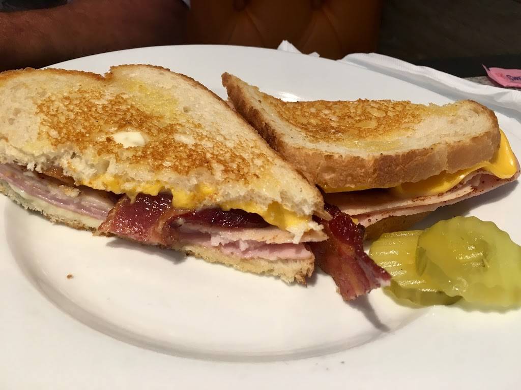 Mamas Table | restaurant | 23340 Cinema Dr, Santa Clarita, CA 91355, USA | 6612845988 OR +1 661-284-5988