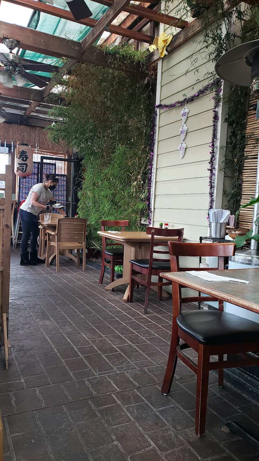 Takas Grill | restaurant | 250 N Main St A, Fort Bragg, CA 95437, USA | 7079645204 OR +1 707-964-5204