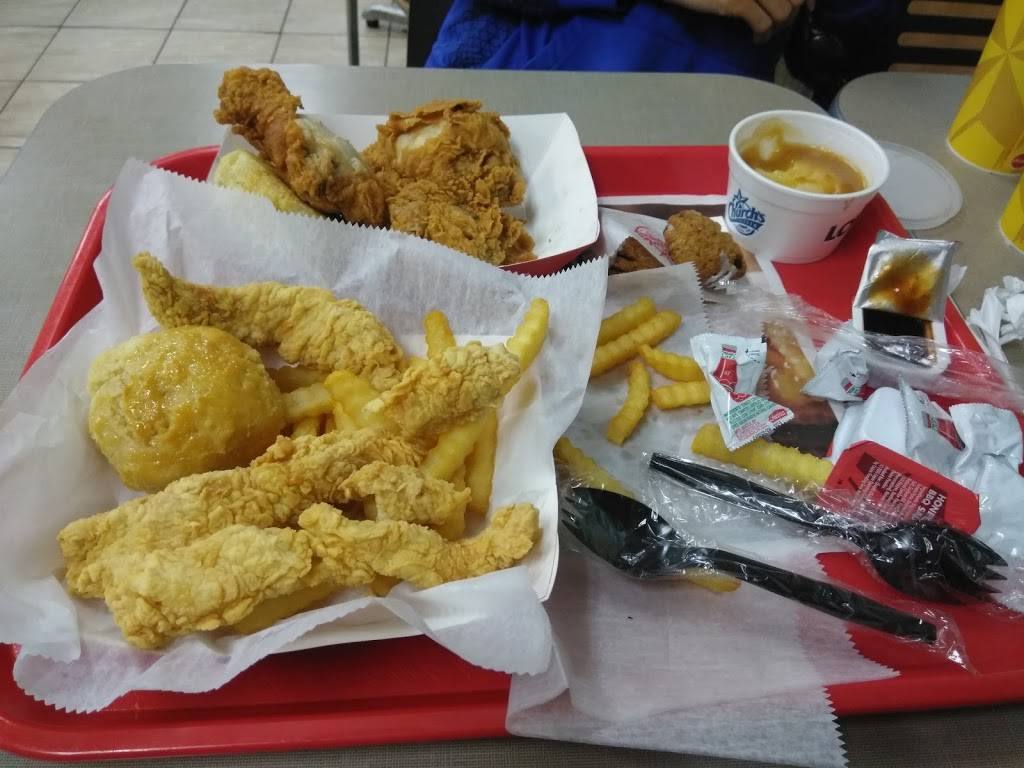 Churchs Chicken | restaurant | 6234 W Colonial Dr, Orlando, FL 32808, USA | 4072932511 OR +1 407-293-2511