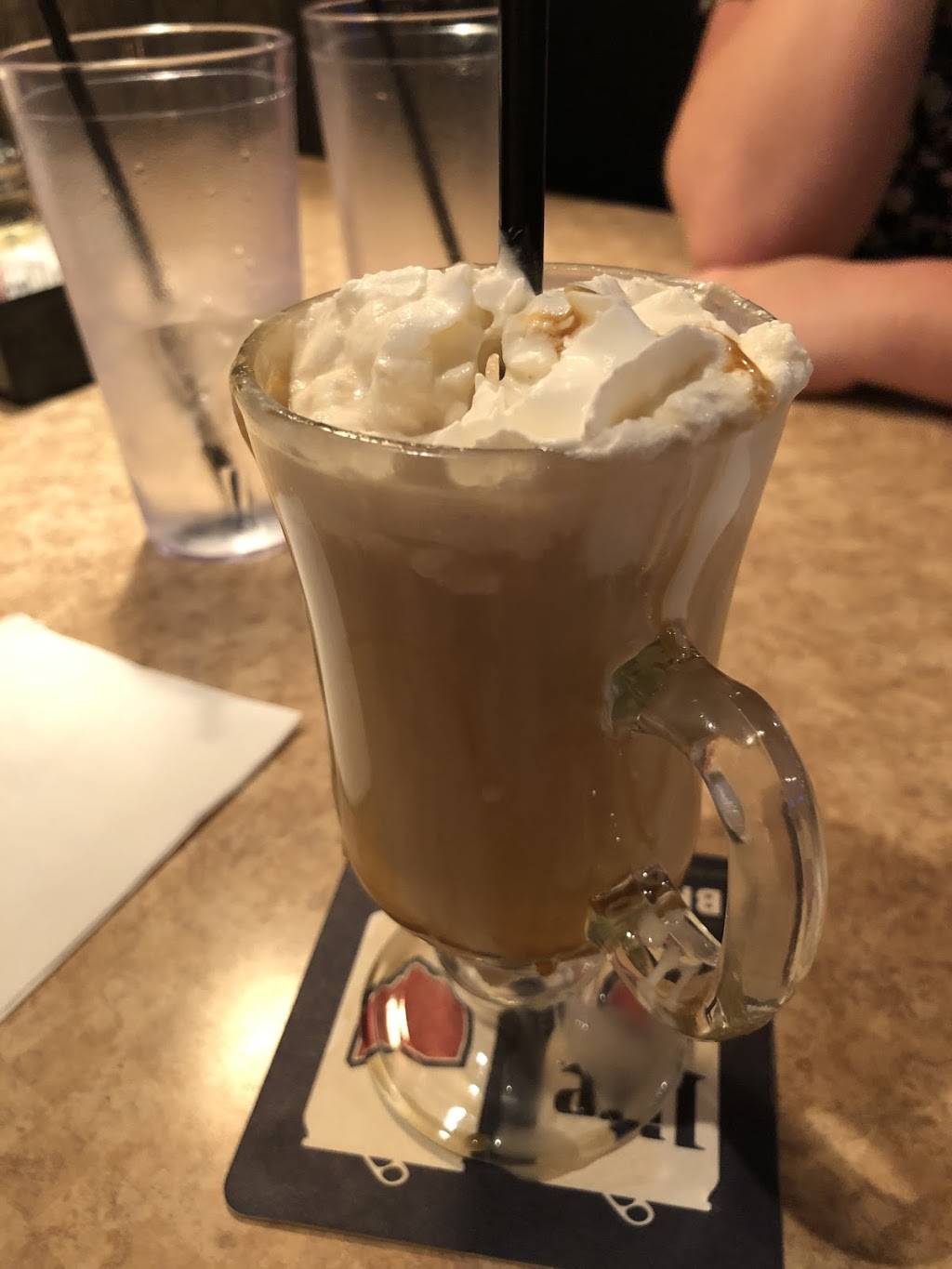 322 Tavern | restaurant | 12719 Mayfield Rd, Chardon, OH 44024, USA | 4402869966 OR +1 440-286-9966