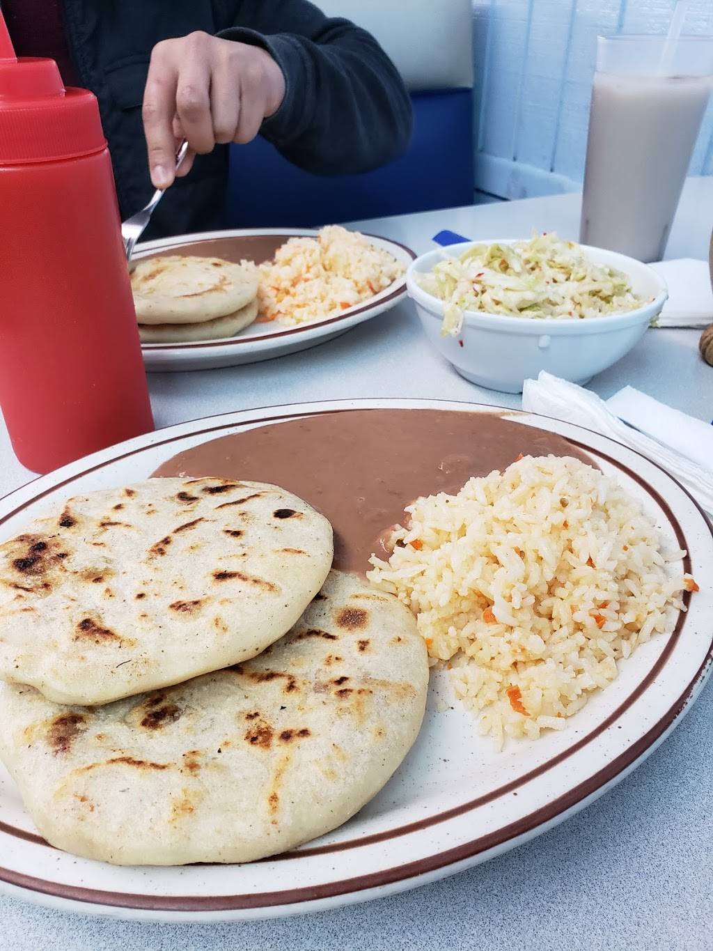 Los Planes De Renderos | restaurant | 22841 Mission Blvd, Hayward, CA 94541, USA | 5105383155 OR +1 510-538-3155