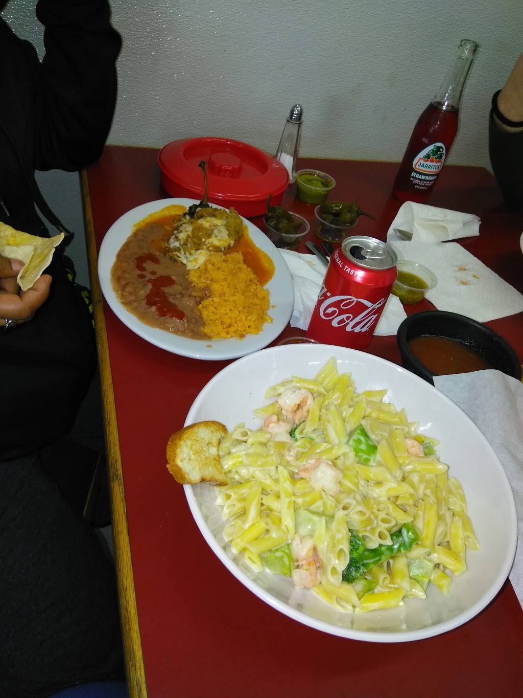 La Costa De Acapulco | restaurant | 9546, 16444 Cambridge Dr, Lathrop, CA 95330, USA | 2096657119 OR +1 209-665-7119