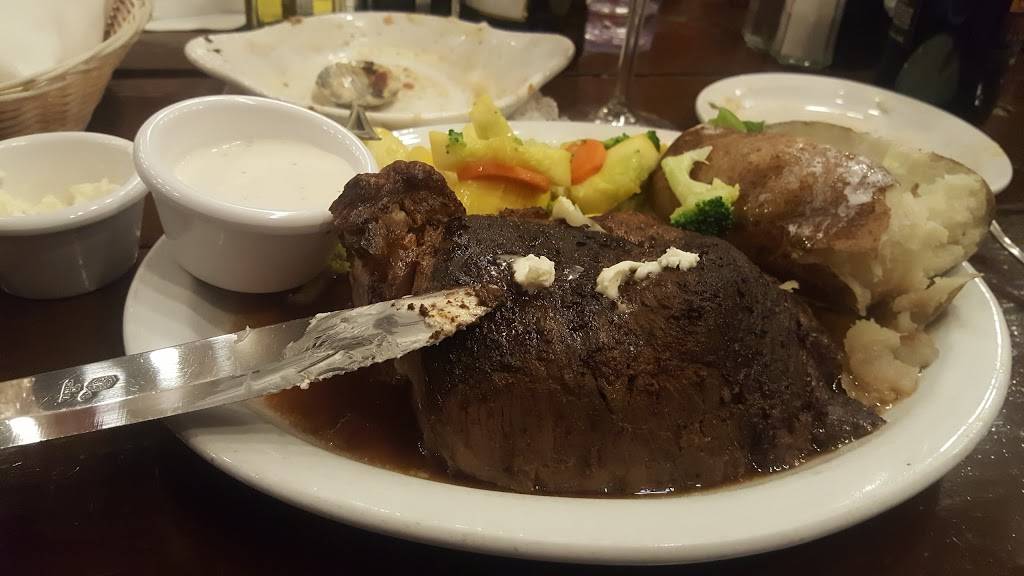 Loading Chute Restaurant and Barn | restaurant | 6350 Webster Rd, Creston, CA 93432, USA | 8052371259 OR +1 805-237-1259