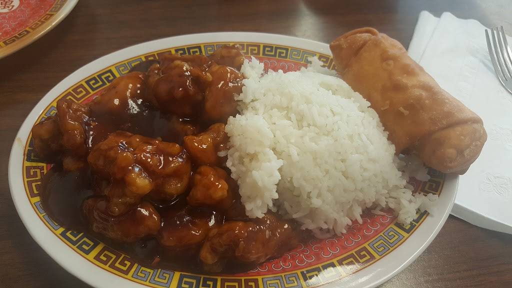 China House | restaurant | 2 IL-59, Warrenville, IL 60555, USA | 6303933828 OR +1 630-393-3828