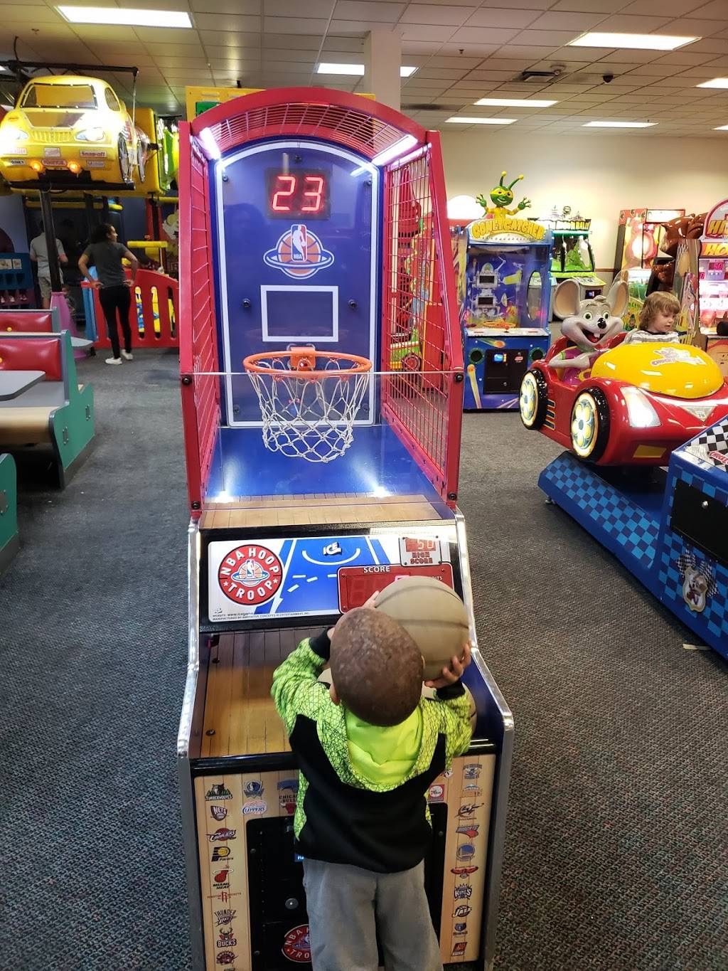 Chuck E. Cheese | restaurant | 6817 Northwest Expy, Oklahoma City, OK 73132, USA | 4057281622 OR +1 405-728-1622