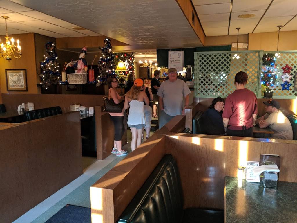 Drags Restaurant & Roman Lounge | restaurant | 511 S N Main St, Rice Lake, WI 54868, USA | 7152344961 OR +1 715-234-4961