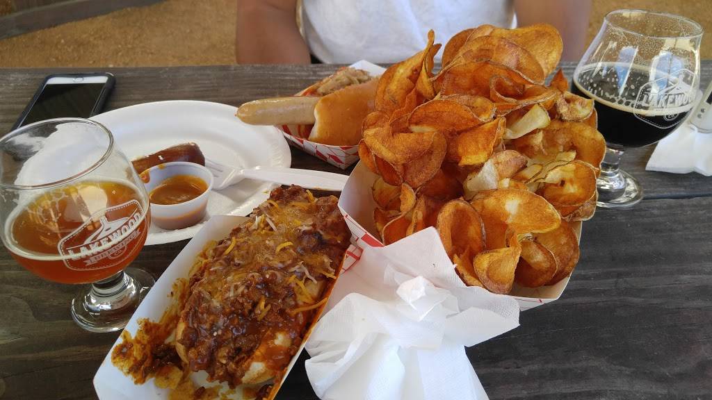 Lakewood Brewing Company | restaurant | 2302 Executive Dr, Garland, TX 75041, USA | 9728642337 OR +1 972-864-2337