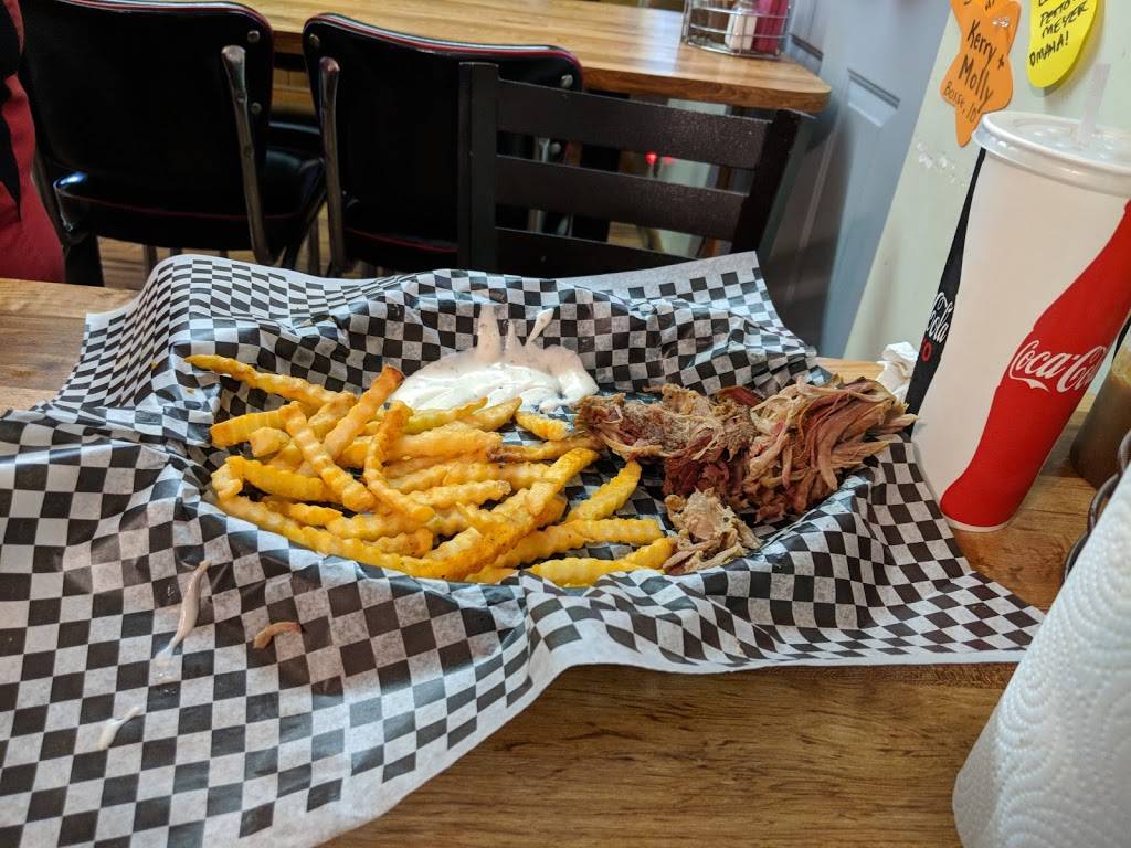 Ladybug BBQ | restaurant | 610 S 11th St, Nebraska City, NE 68410, USA | 4028731148 OR +1 402-873-1148