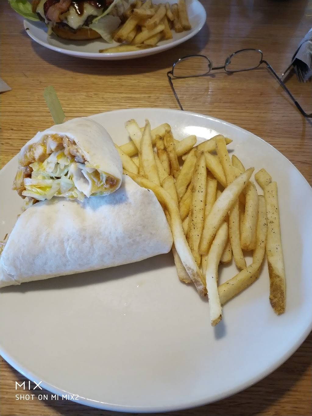 Applebees Grill + Bar | restaurant | 335 12th St SW, Forest Lake, MN 55025, USA | 6514646778 OR +1 651-464-6778