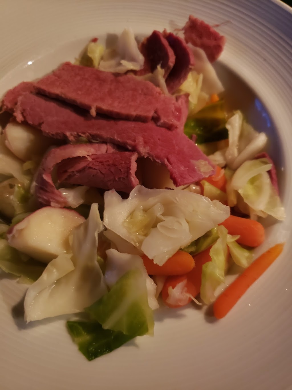 Stout Bar & Grill | restaurant | 3419 N Andrews Ave, Fort Lauderdale, FL 33309, USA | 7542235678 OR +1 754-223-5678