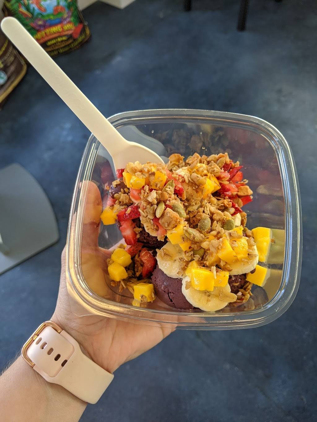 Waves of Paradise | Acai Bowls, Real Fruit Smoothies and Fresh J | bakery | 5240 N Atlantic Ave Ste 140, Cocoa Beach, FL 32931, USA | 3216135173 OR +1 321-613-5173