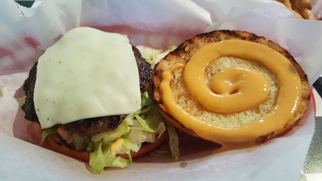 BIG & littles Restaurant | meal delivery | 860 N Orleans St, Chicago, IL 60610, USA | 3129430000 OR +1 312-943-0000