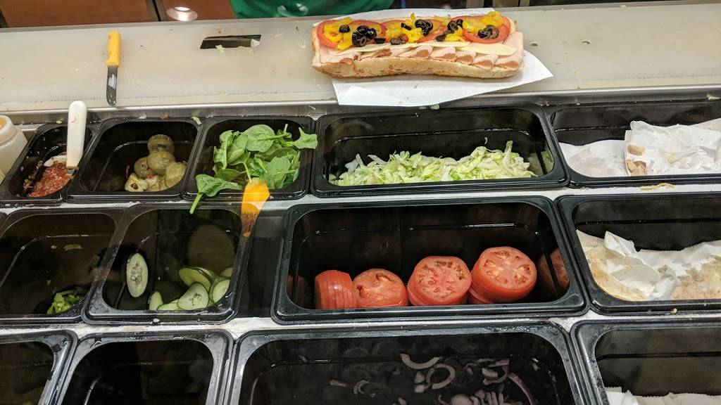 Subway | restaurant | 426 E Main St, Middletown, DE 19709, USA | 3024492480 OR +1 302-449-2480