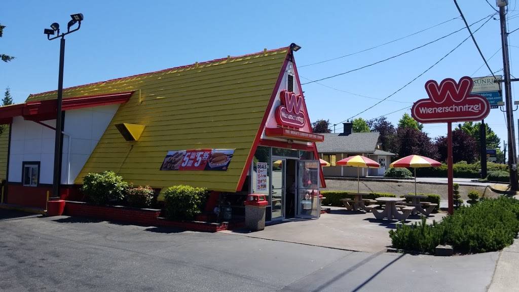 Wienerschnitzel | restaurant | 5905 Evergreen Way, Everett, WA 98203, USA | 4253536363 OR +1 425-353-6363