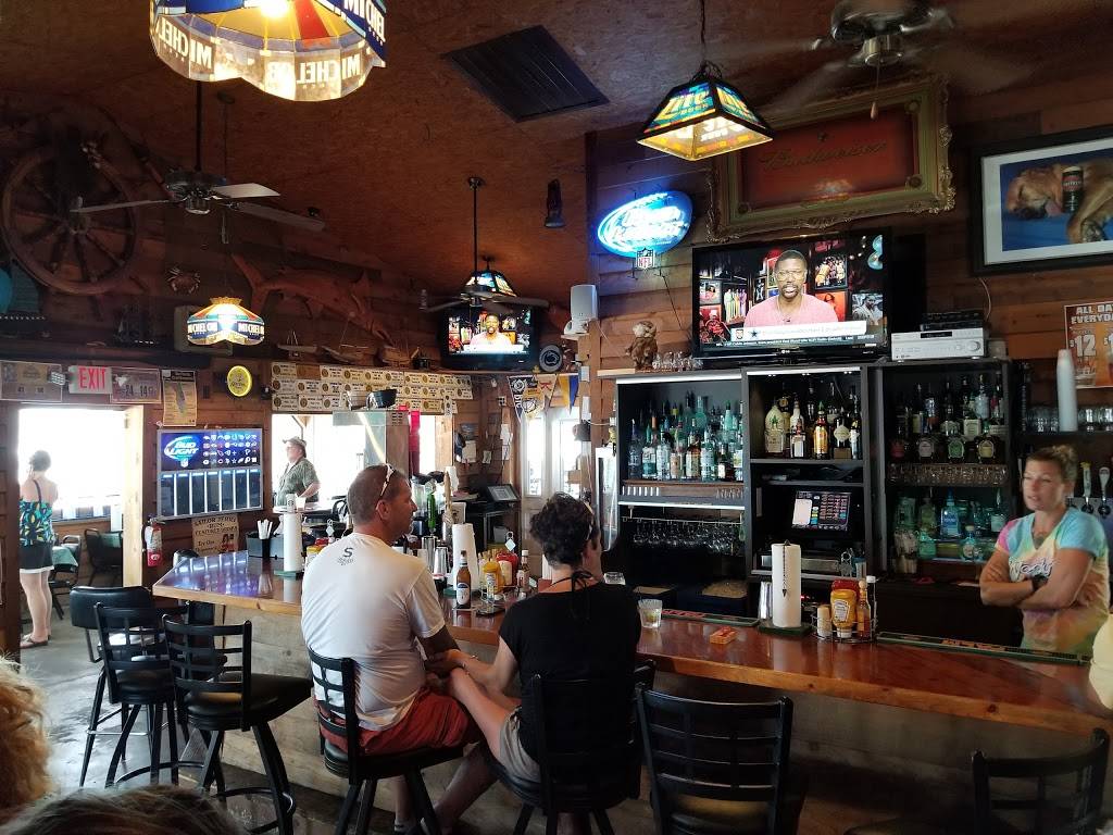 Woodys Waterside Island Rum & Grill | restaurant | 3051 Stringfellow Rd, St James City, FL 33956, USA | 2392835555 OR +1 239-283-5555