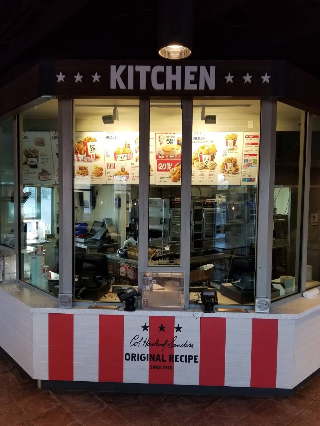 KFC | restaurant | 14201 W 7 Mile Rd, Detroit, MI 48235, USA | 3138610645 OR +1 313-861-0645