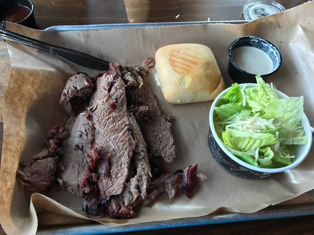 Dickeys Barbecue Pit | restaurant | 3125 E Indian School Rd, Phoenix, AZ 85016, USA | 4806260856 OR +1 480-626-0856