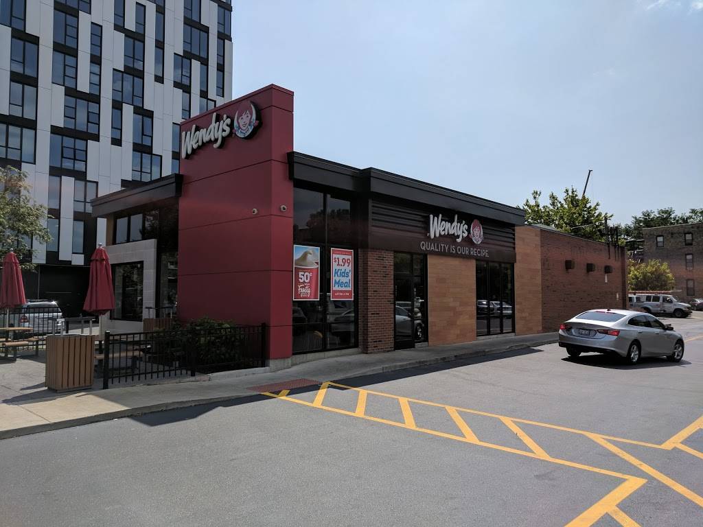 Wendys | restaurant | 1623 W Division St, Chicago, IL 60622, USA | 7734862344 OR +1 773-486-2344