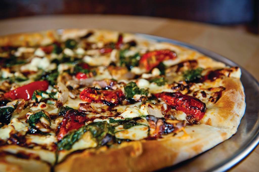 The Oven Pizza Co. | restaurant | 2000 Village Run Rd, Wexford, PA 15090, USA | 7247998750 OR +1 724-799-8750