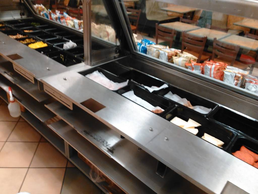 Subway | restaurant | 3711 Elmsley Court Suite 105 The Shoppes at Elmsley, Square, Greensboro, NC 27406, USA | 3363709994 OR +1 336-370-9994