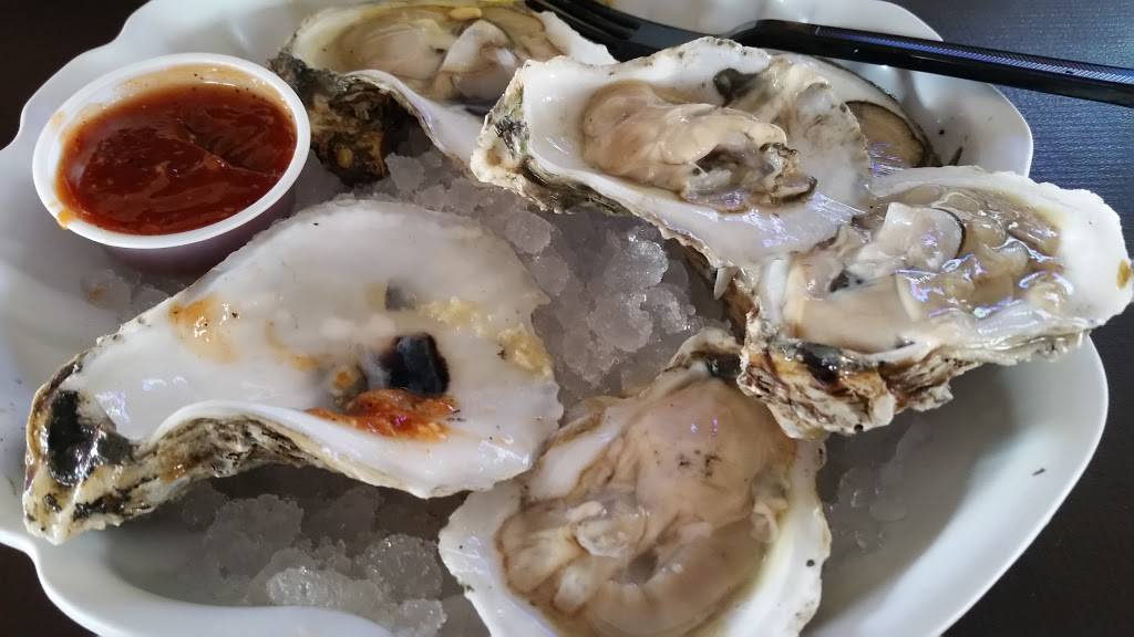 The Crazy Flamingo | restaurant | 1035 N Collier Blvd #313, Marco Island, FL 34145, USA | 2396429600 OR +1 239-642-9600