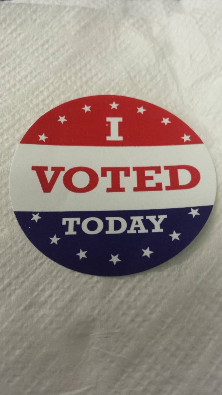 Dixie Queen Seafood Restaurant | restaurant | 9157 W Marlboro Rd, Farmville, NC 27828, USA | 2527536363 OR +1 252-753-6363