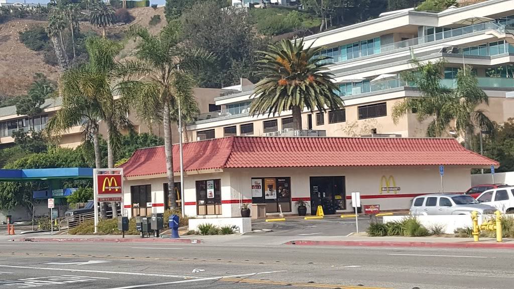 McDonalds | cafe | 22725 CA-1, Malibu, CA 90265, USA | 3104566996 OR +1 310-456-6996