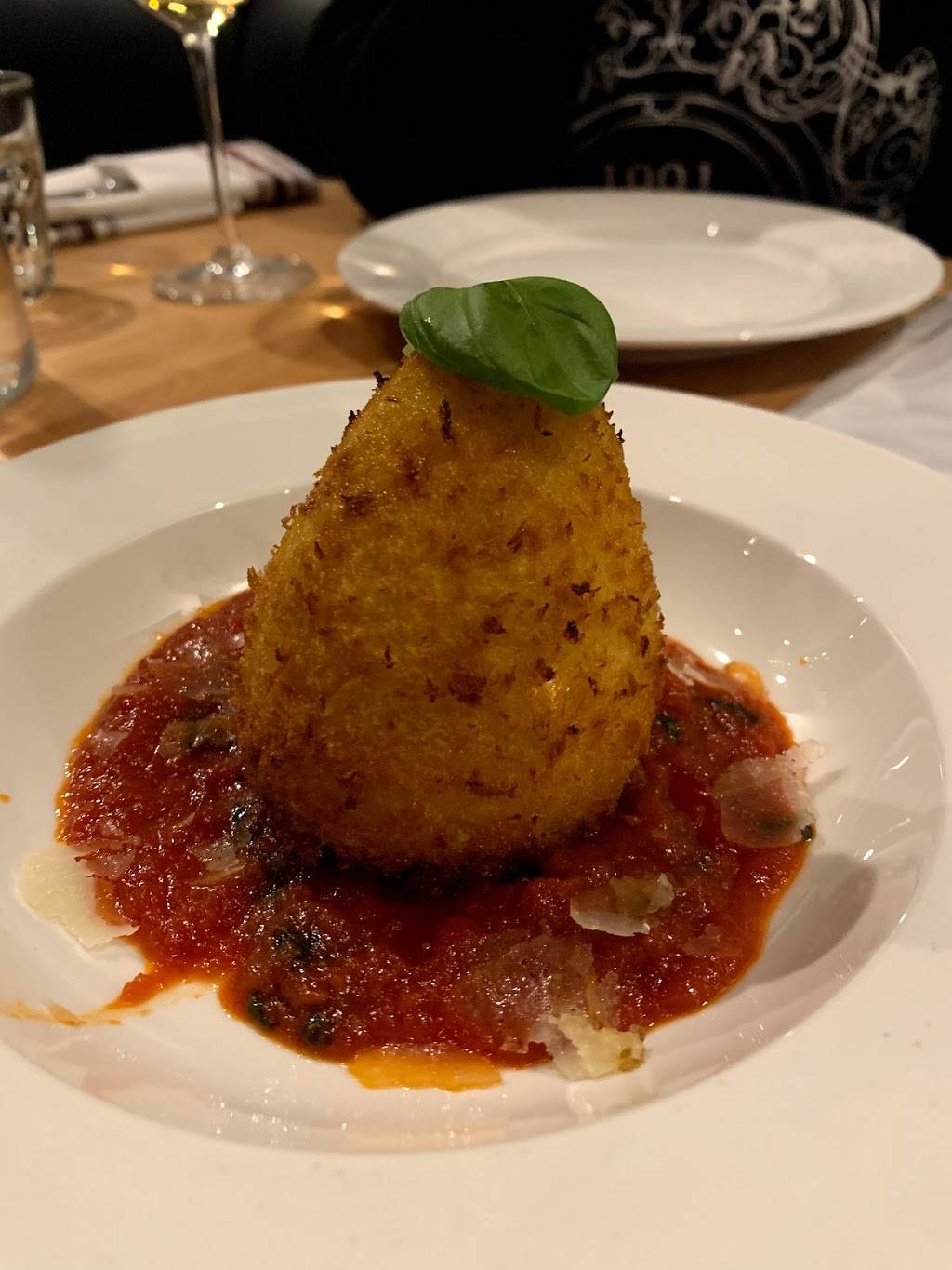 Regina Pizzeria | restaurant | 7681 Boulevard Taschereau, Brossard, QC J4Y 1A2, Canada | 4504863916 OR +1 450-486-3916