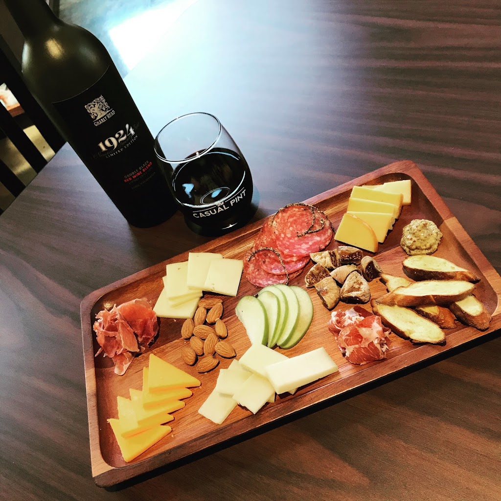 The Casual Pint of Huntsville | restaurant | 2 Off Broadway St NW, Huntsville, AL 35806, USA | 2562611265 OR +1 256-261-1265