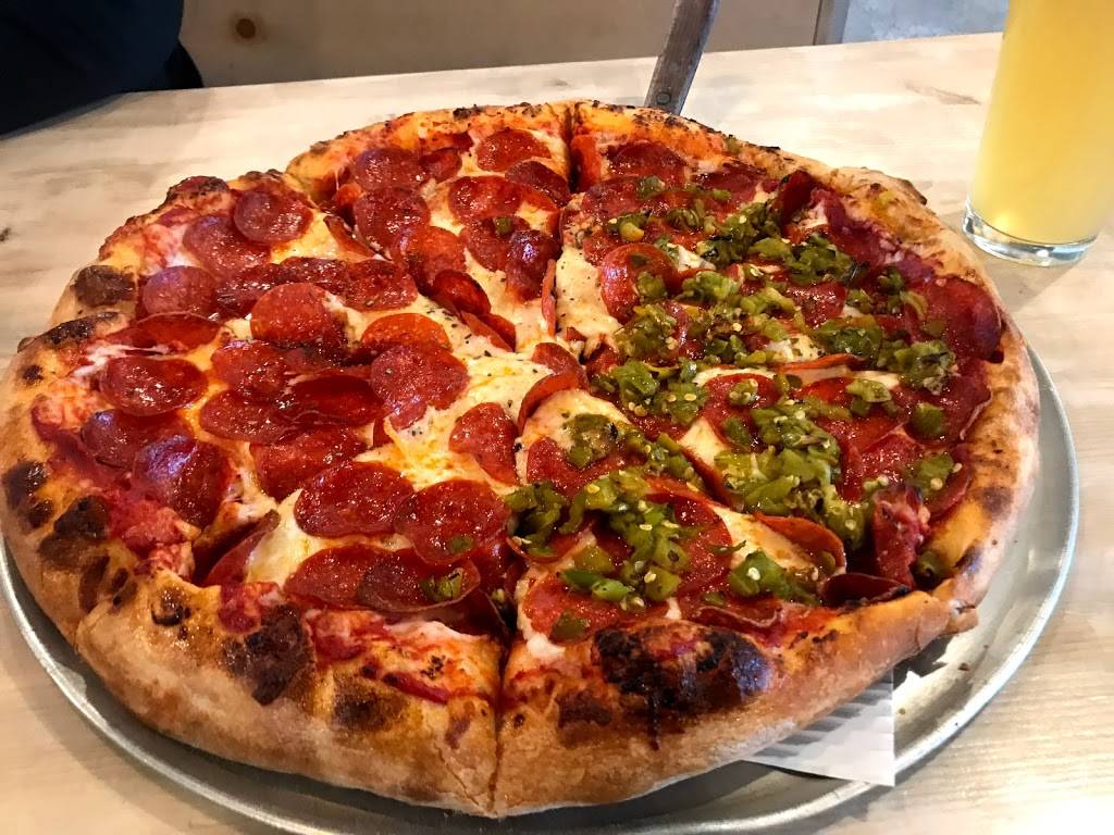 Village Pizza | restaurant | 3200 La Orilla Rd NW E-2, Albuquerque, NM 87120, USA | 5052193766 OR +1 505-219-3766