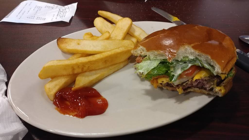 Darrell’s Diner | restaurant | 2237 W C 48, Bushnell, FL 33513, USA | 3524442318 OR +1 352-444-2318