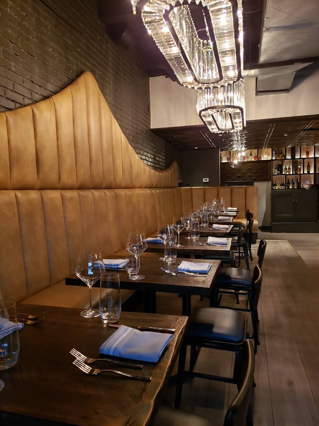 Fireproof Restaurant & Lounge | restaurant | 1026 N High St, Columbus, OH 43201, USA | 6147064425 OR +1 614-706-4425