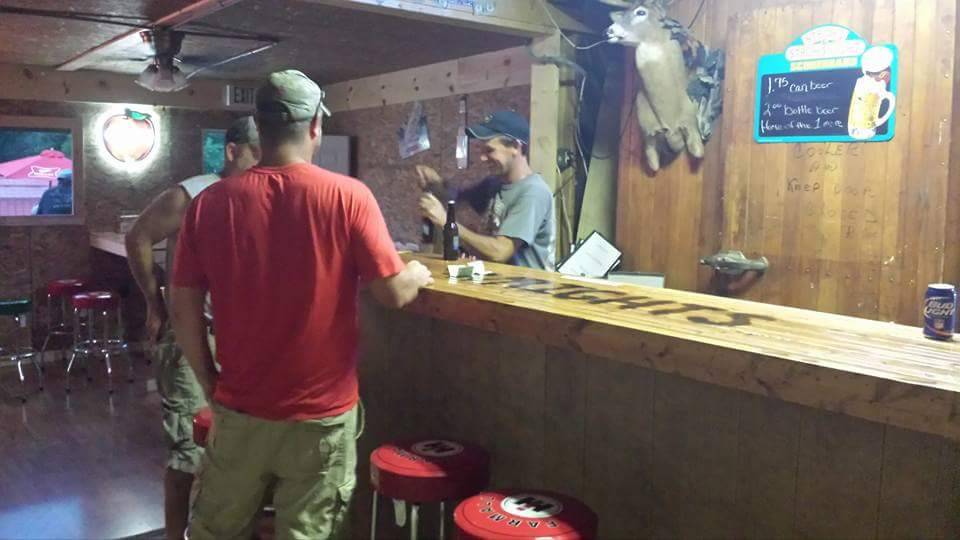 Wills Creek Grub and Pub | restaurant | 15370 Co Rd 274, Coshocton, OH 43812, USA | 7408292255 OR +1 740-829-2255