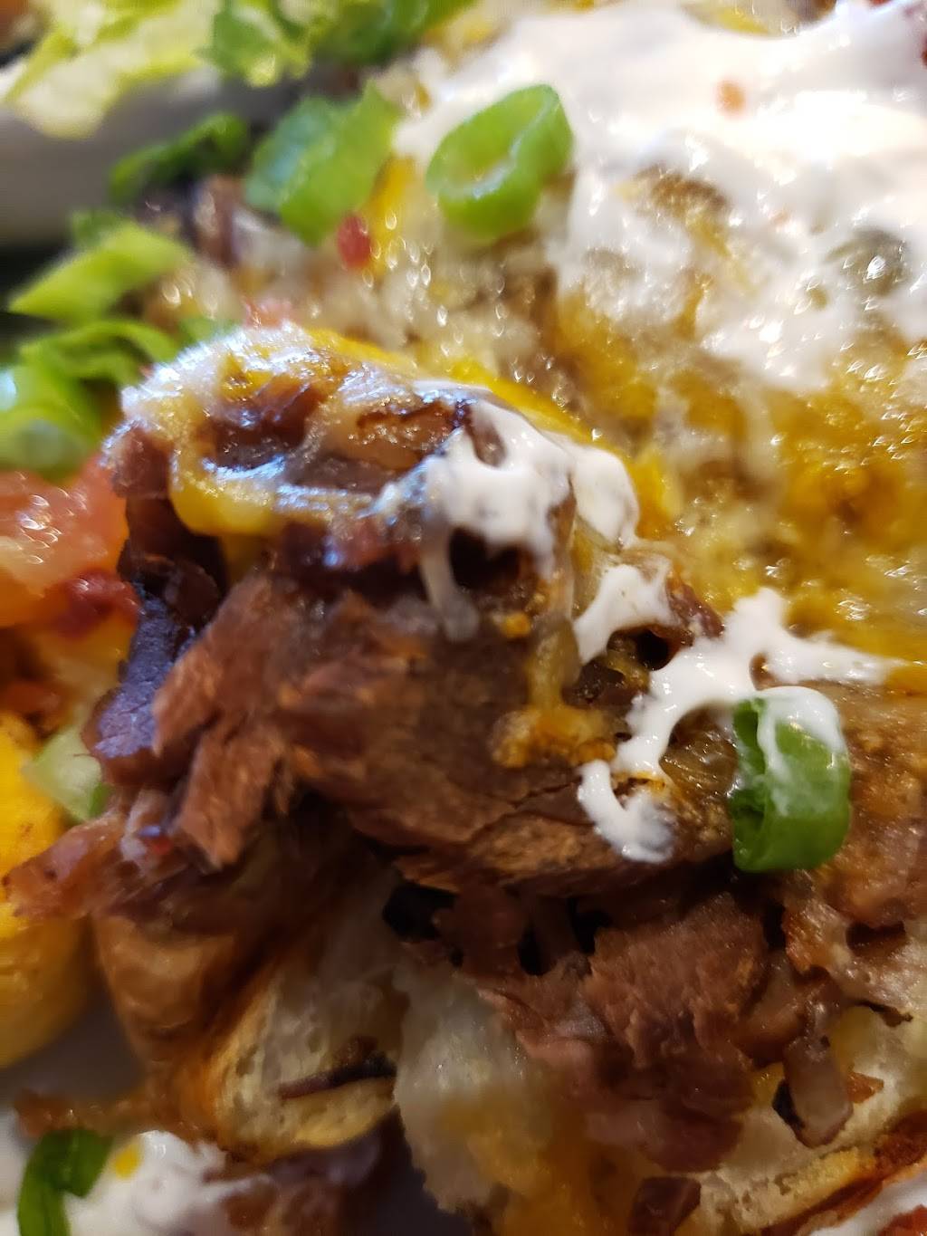 Smokey Bones | restaurant | 6690 E State St, Rockford, IL 61108, USA | 8155161291 OR +1 815-516-1291