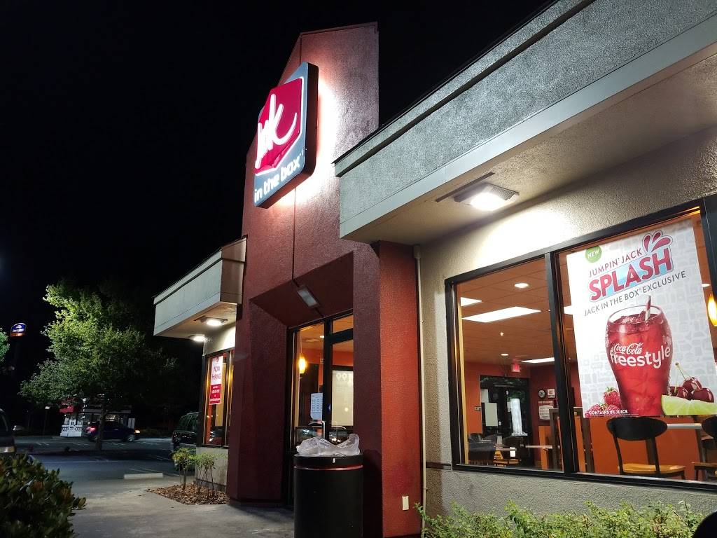Jack in the Box | restaurant | 35 Admiral Callaghan Ln, Vallejo, CA 94591, USA | 7075573473 OR +1 707-557-3473
