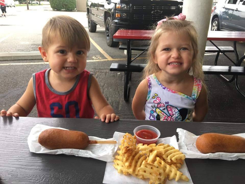 Fundays, The Root Beer Stand | restaurant | 1345 4th St NW, New Philadelphia, OH 44663, USA | 3303438856 OR +1 330-343-8856
