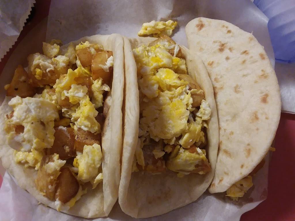 El Norteno | restaurant | 1643 Spur St, New Braunfels, TX 78130, USA | 8306252774 OR +1 830-625-2774