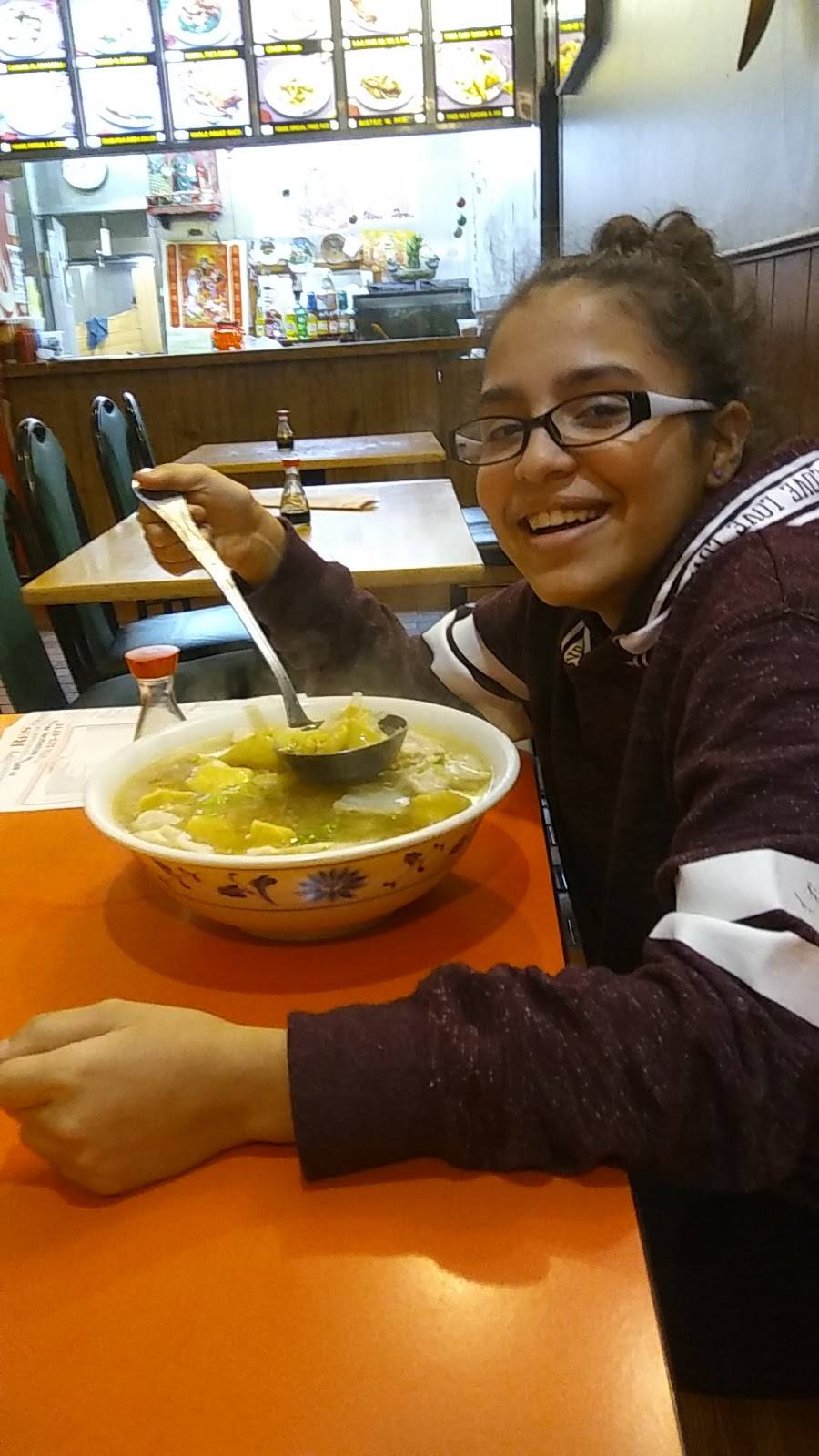 Chifa Restaurant Eat In Happy | restaurant | 61 Broadway, Paterson, NJ 07505, USA | 9735234710 OR +1 973-523-4710