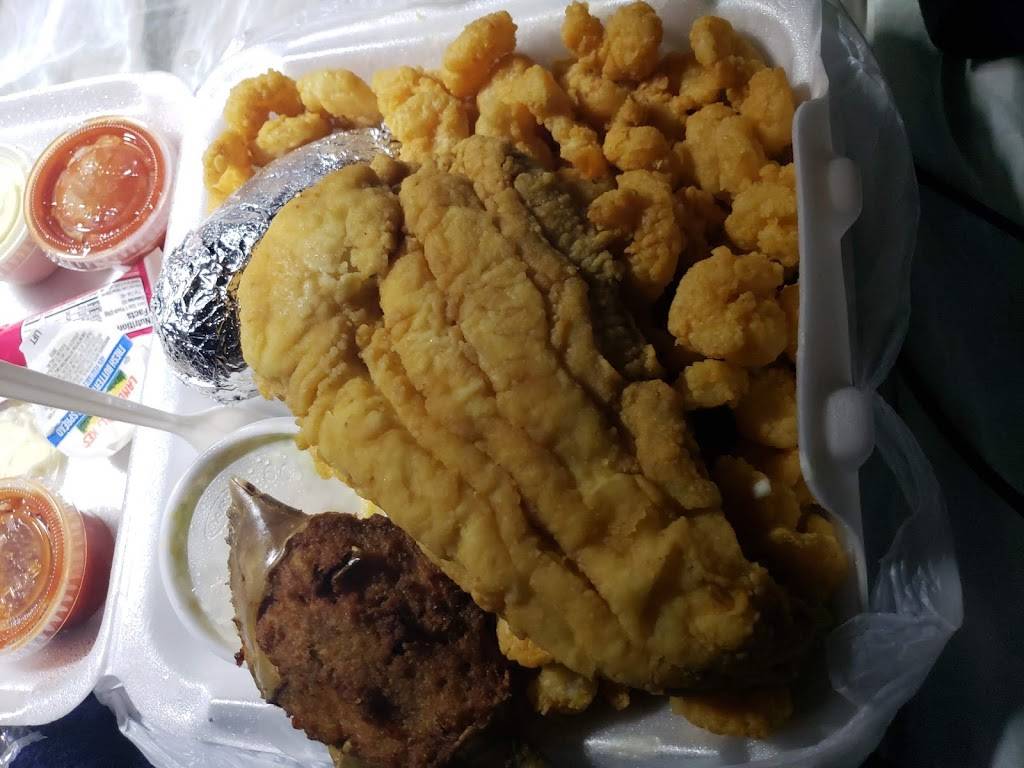 Fishermans Galley | restaurant | 130 E Meadow Rd, Eden, NC 27288, USA | 3366232220 OR +1 336-623-2220