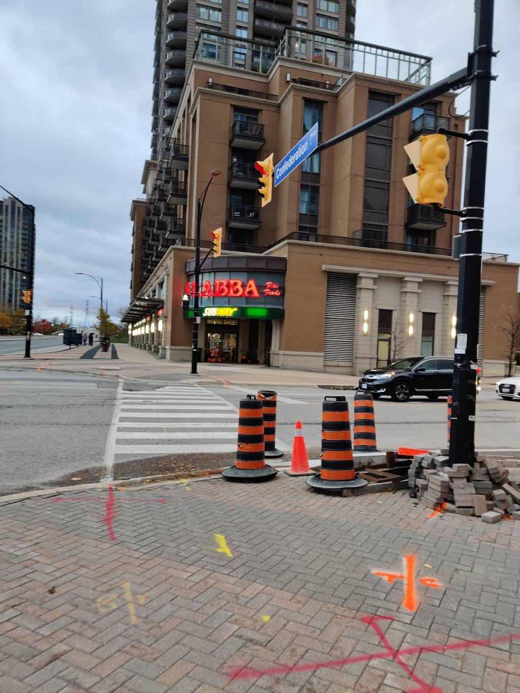 Subway | restaurant | Rabba Foods C-Store, 4175 Confederation Pkwy Unit 6 & 7, Mississauga, ON L5B 0C6, Canada | 9053068401 OR +1 905-306-8401