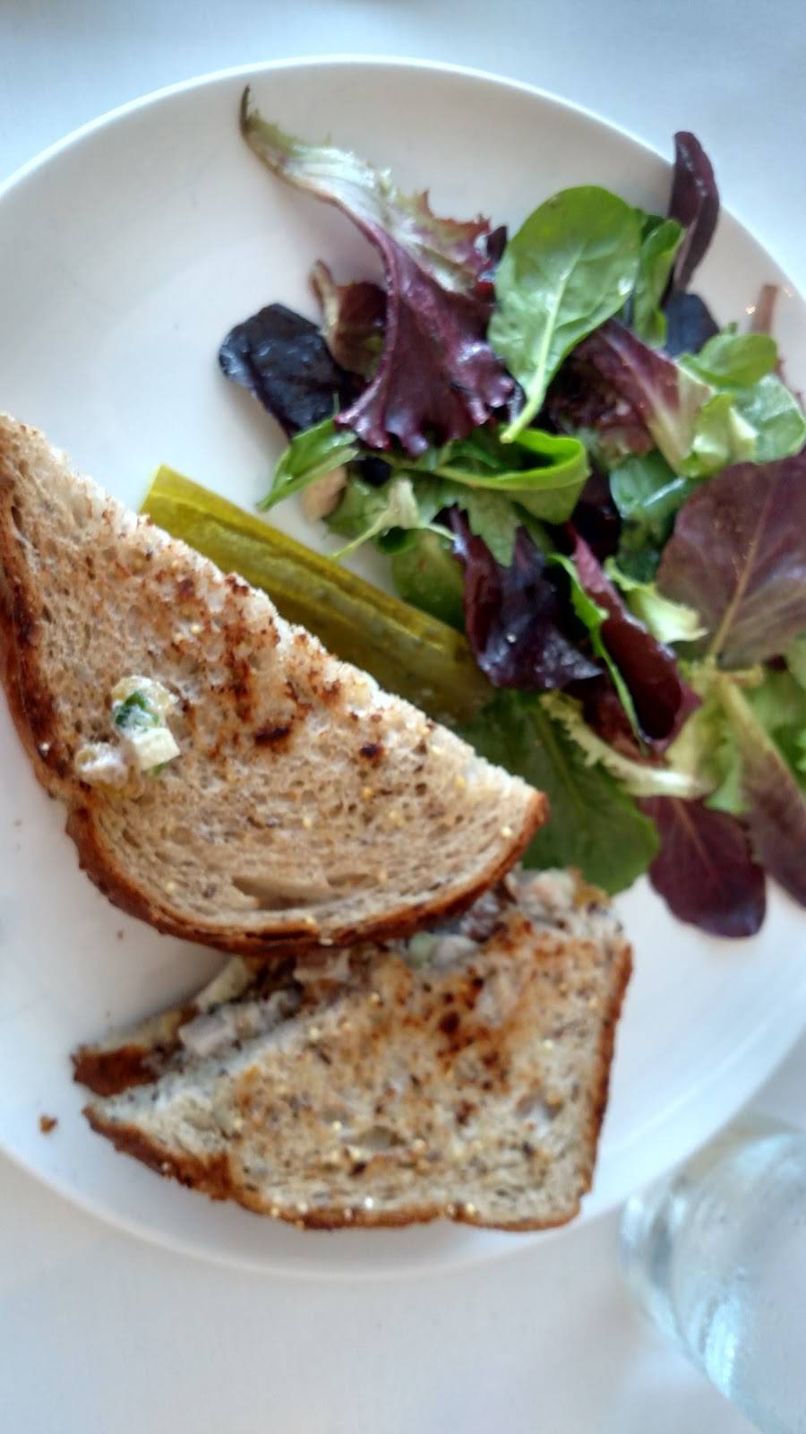 Hatties | restaurant | 418 N Bishop Ave, Dallas, TX 75208, USA | 2149427400 OR +1 214-942-7400