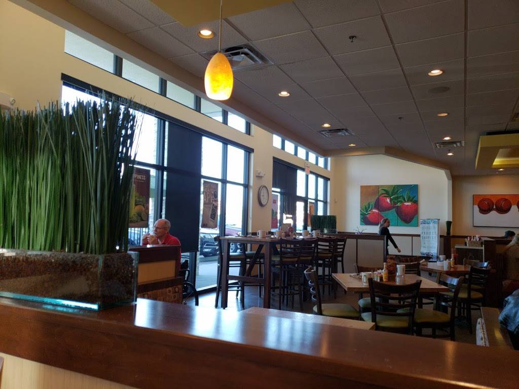 First Watch - Tyrone Crossing | restaurant | 4045 Tyrone Blvd N #204, St. Petersburg, FL 33709, USA | 7278289911 OR +1 727-828-9911