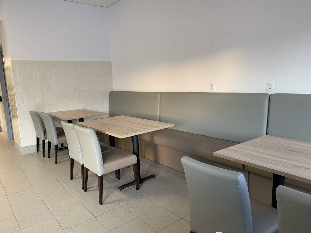 Guelph BBQ | restaurant | 650 Scottsdale Dr Unit 3A, Guelph, ON N1G 4T7, Canada | 5198238181 OR +1 519-823-8181