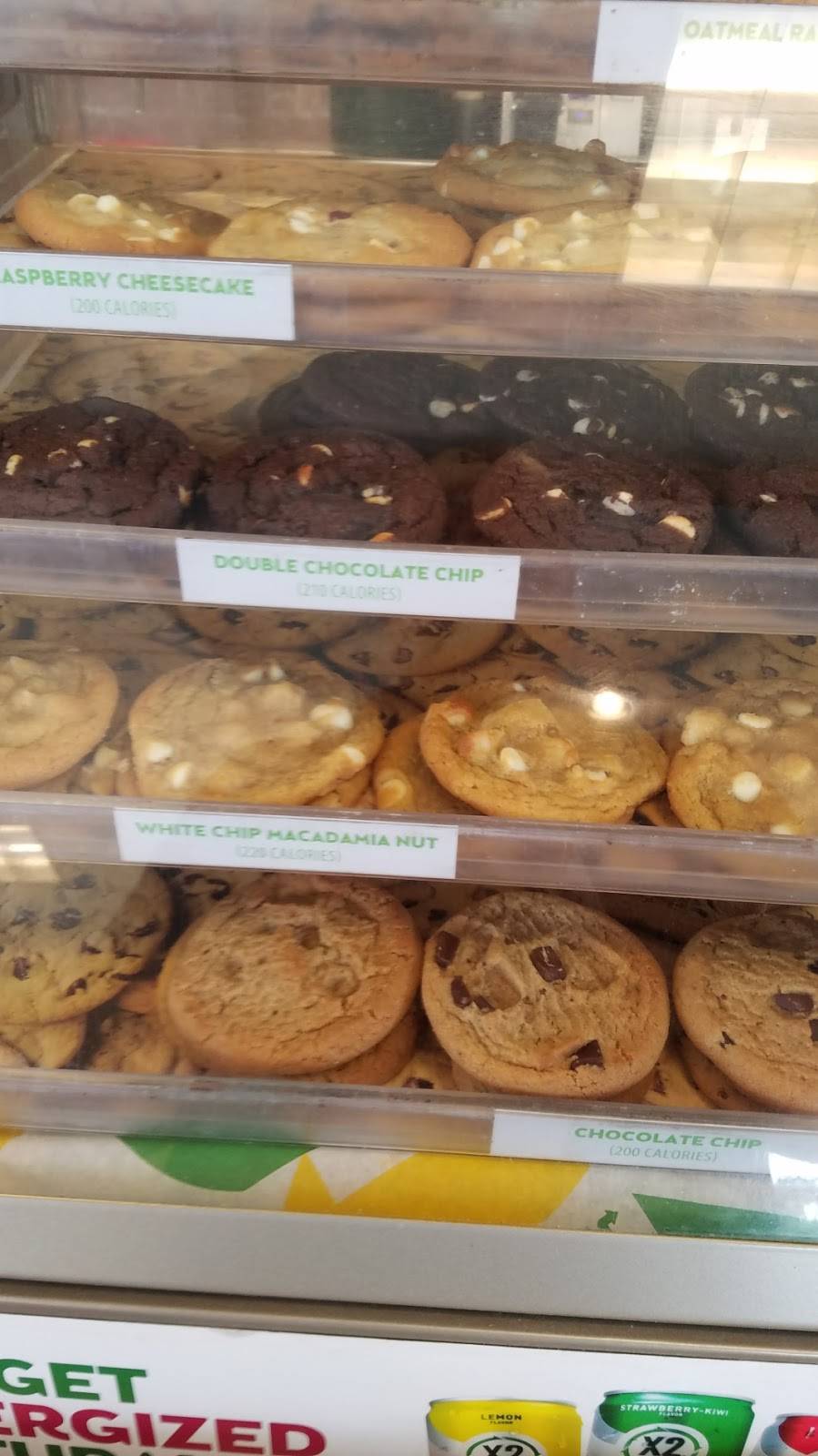 Subway | restaurant | 13530 Summerport Village Pkwy, Windermere, FL 34786, USA | 4079056741 OR +1 407-905-6741