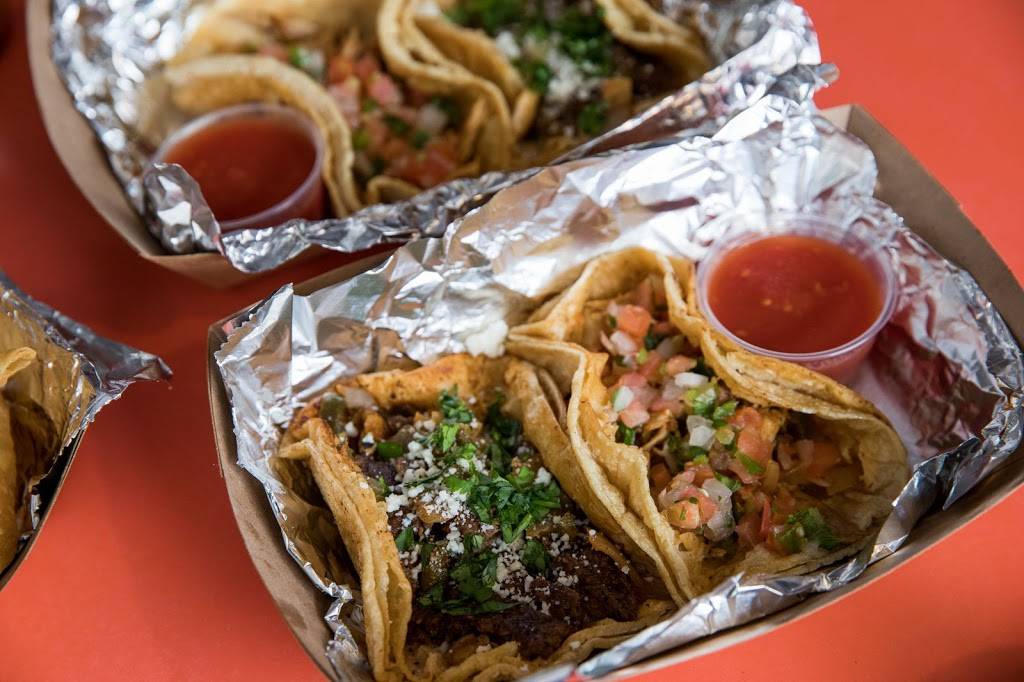 Dos Locos Tacos | restaurant | 10337 Joseph Campau Ave, Hamtramck, MI 48212, USA | 3138726838 OR +1 313-872-6838