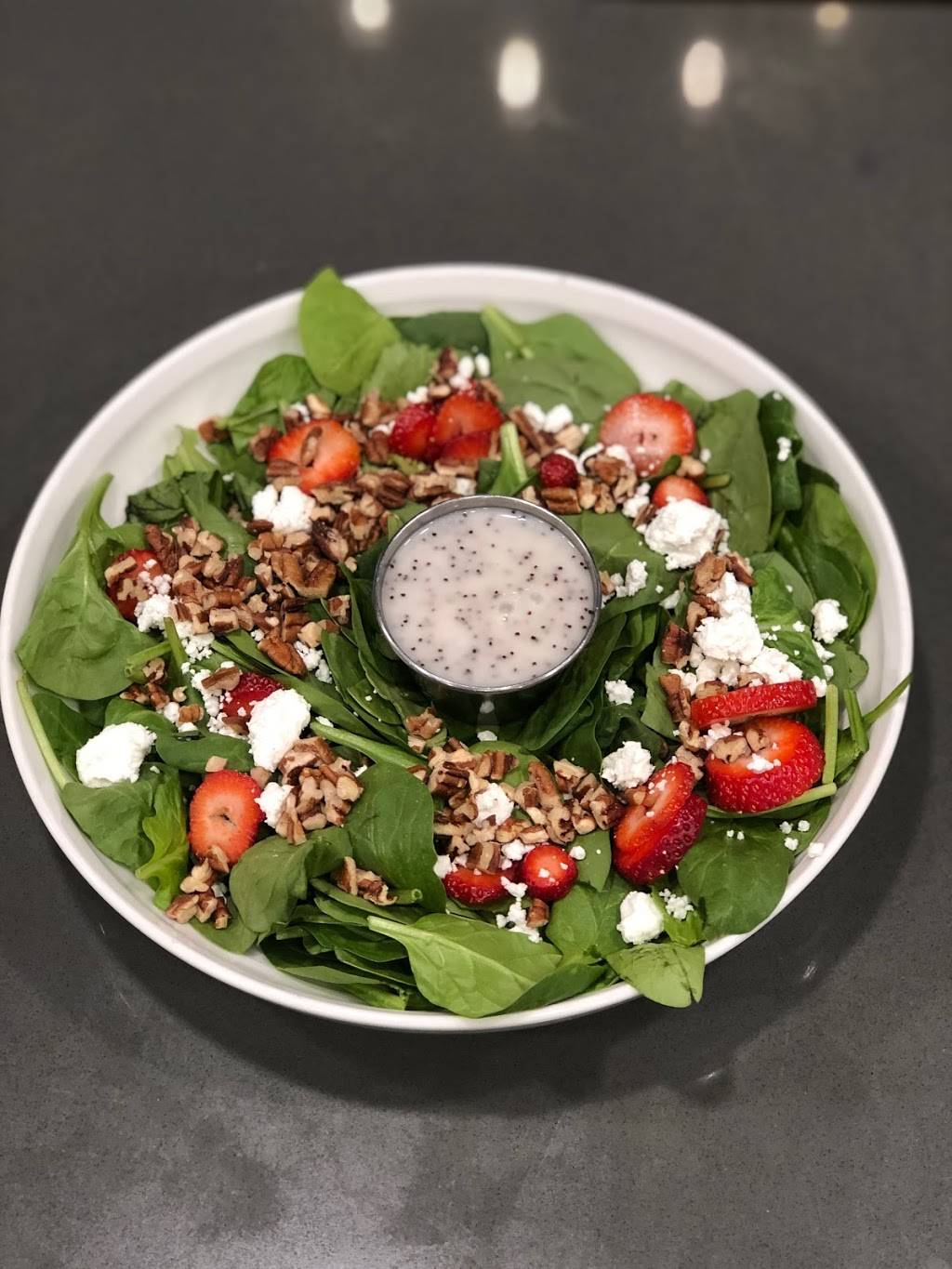 UNION STRAW | restaurant | 8 Mechanic Street Parking & Entrance Located Between 17 &, 21 Bird St, Foxborough, MA 02035, USA | 7742153377 OR +1 774-215-3377