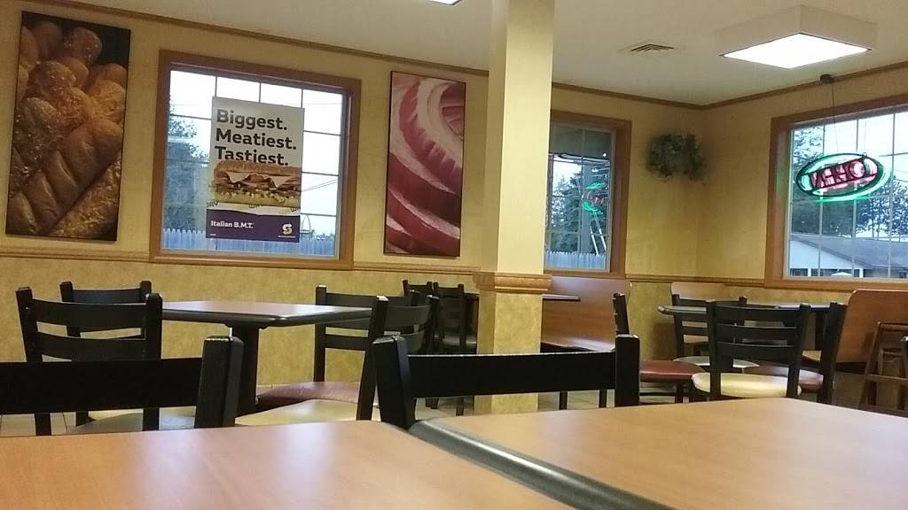 Subway Restaurants | restaurant | 103 S Division St, Bellaire, MI 49615, USA | 2313507444 OR +1 231-350-7444
